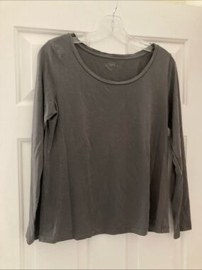 LOFT Gray Long-Sleeve Scoop Neck Top